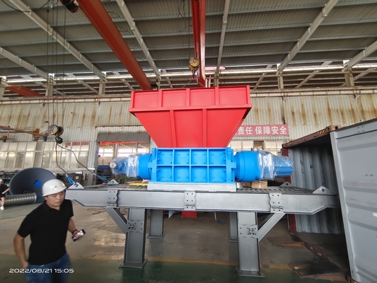 110kW 전력 코코넛 껍질 잔류 분쇄기 크고 작은 철 플라스틱 분쇄